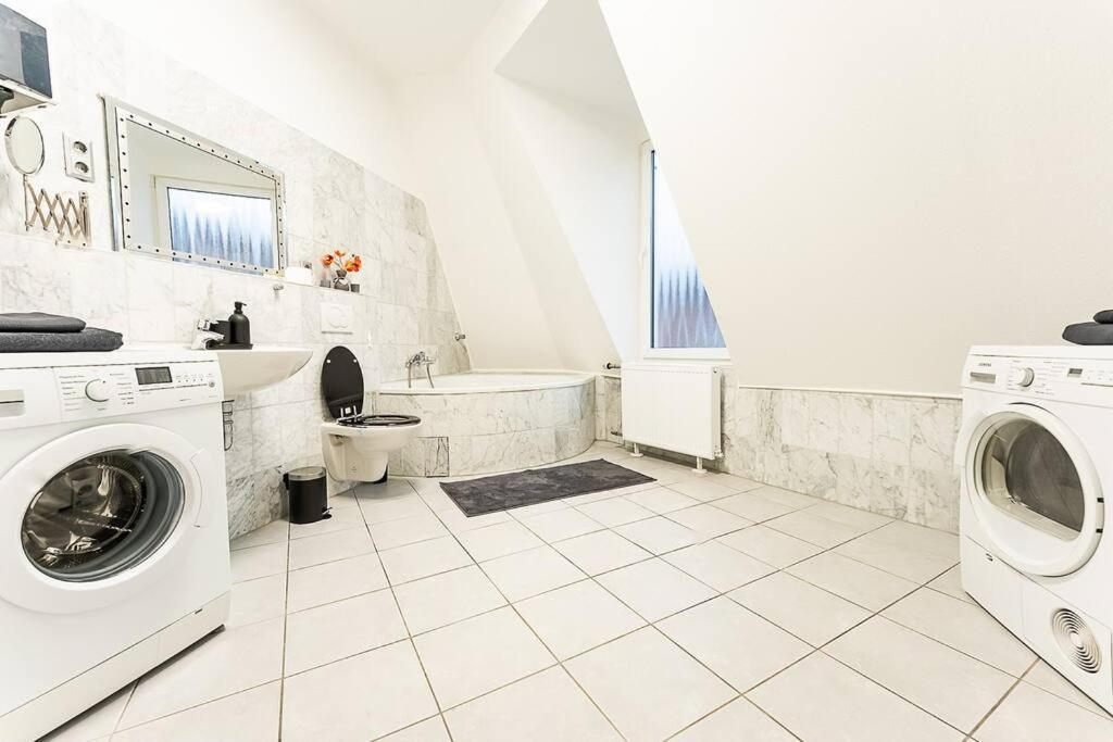 Loft Mit Billard-Tisch Und Ps4 Apartment Wuppertal Bagian luar foto