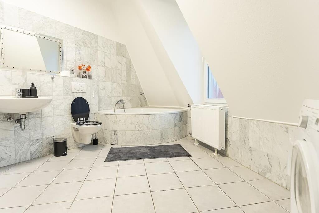 Loft Mit Billard-Tisch Und Ps4 Apartment Wuppertal Bagian luar foto