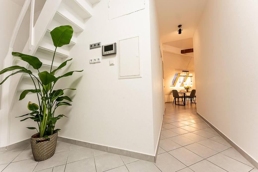 Loft Mit Billard-Tisch Und Ps4 Apartment Wuppertal Bagian luar foto