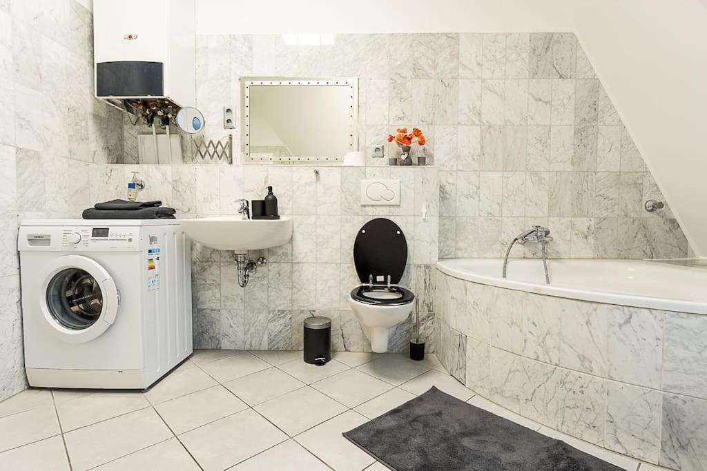 Loft Mit Billard-Tisch Und Ps4 Apartment Wuppertal Bagian luar foto
